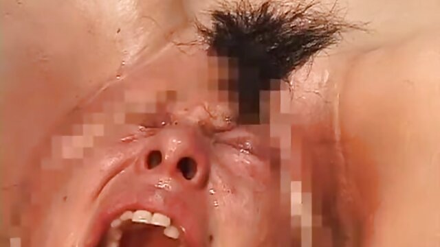 Cô ấy thổi anh pgim xxxx ấy và Fucks anh ấy
