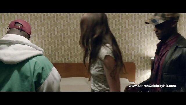 cưỡi xemphim xxxx trên một người bạn trai bị trói