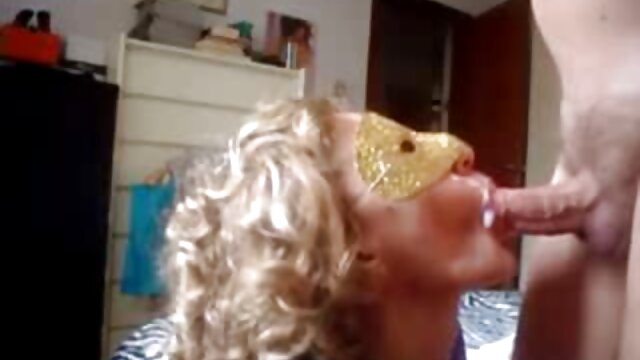 Tóc vàng nicki thợ săn được thô bạo kiểu doggy xxxx xet và jizz